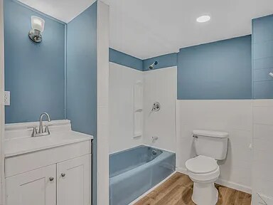 Building Photo - 141 Throop St