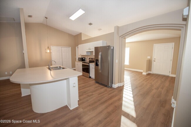 Building Photo - 7525 Fringe Pl