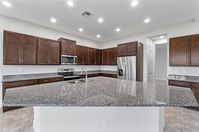 Building Photo - 14929 RedCove Pl