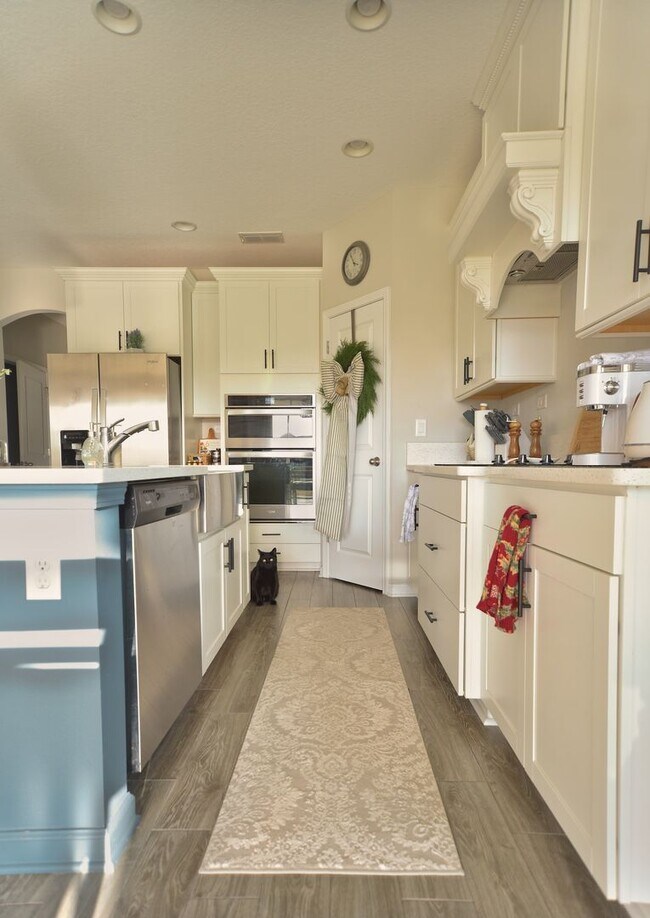 Building Photo - Beautiful Pond-Front Home Near Amelia Concourse