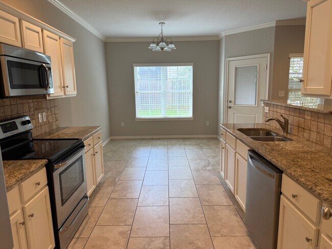 Building Photo - 2200 Woodgrove Lane