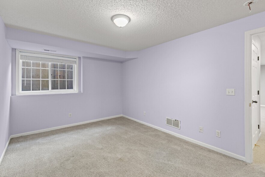 Building Photo - 15734 Porchlight Ln