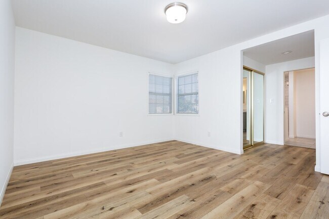Building Photo - La Mesa Charmer with Mount Helix Views!