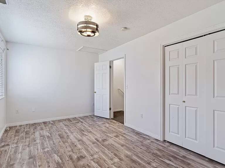 Building Photo - 619 W 2300 S