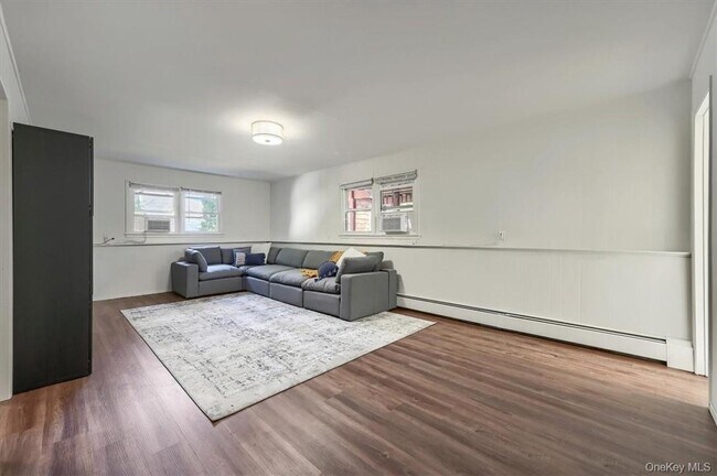 Building Photo - 31 Gleason Dr