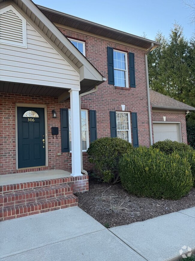 Building Photo - Hollar Duplex Conover