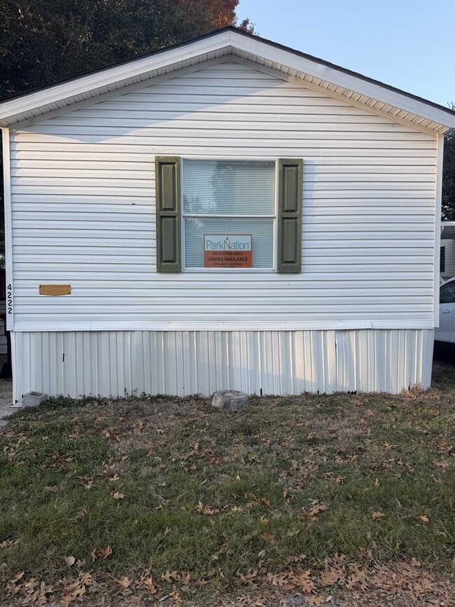 Building Photo - 4222 Live Oak Ln