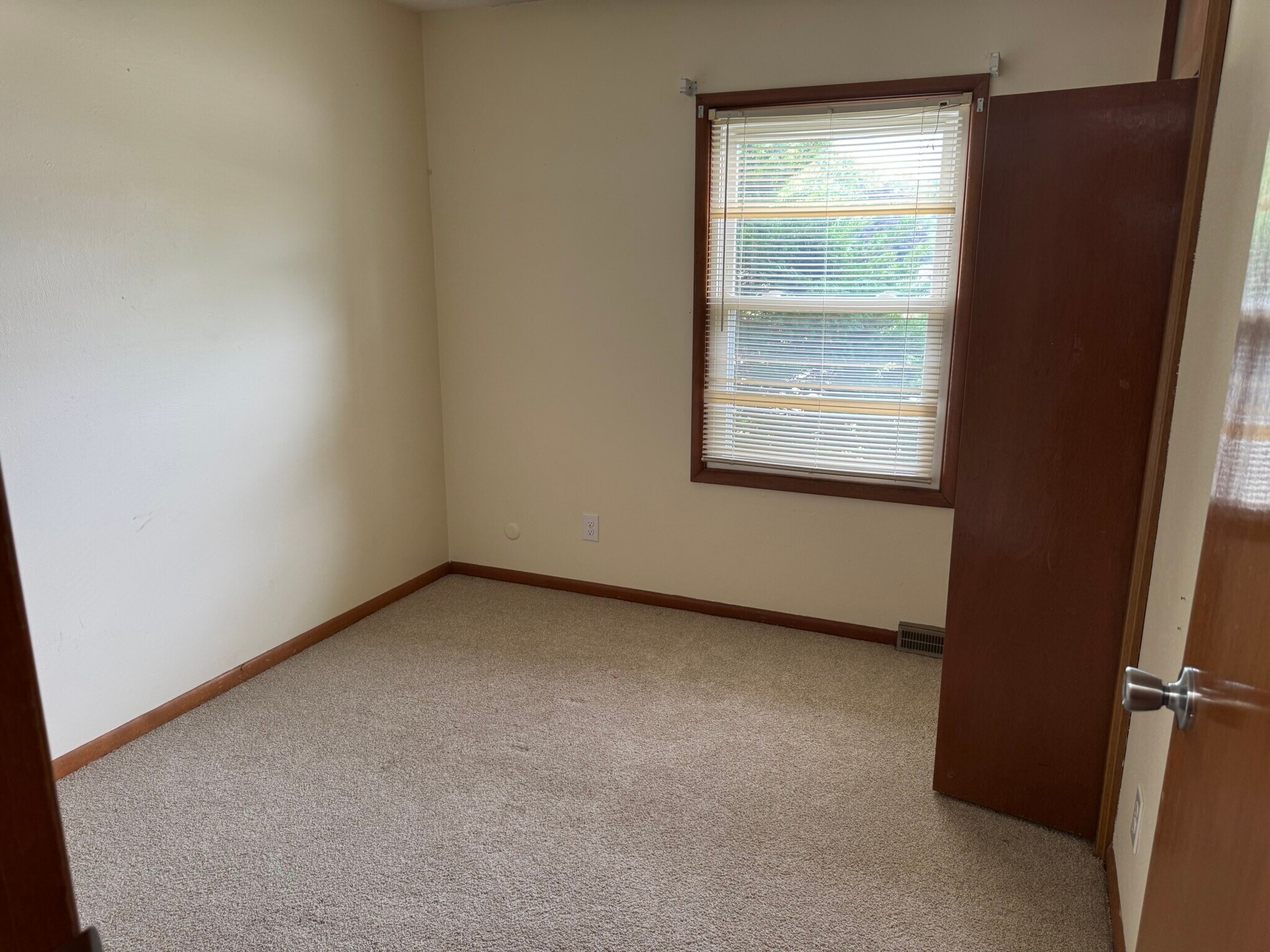Building Photo - 2107 Tanglefoot Ln