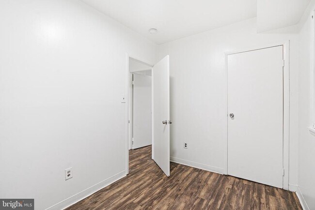 Building Photo - 864 N 42nd St