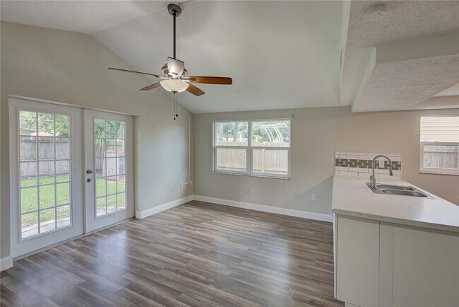 Building Photo - 8906 Pandora Ln