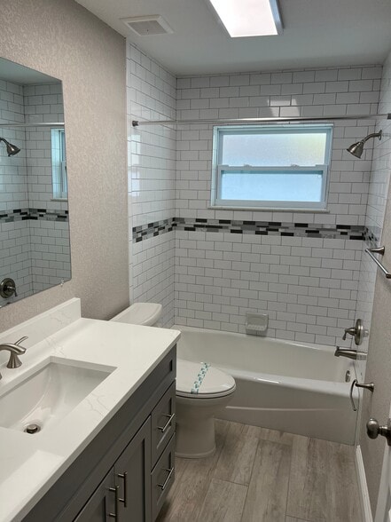 Building Photo - 1 Bed/1 Bath - Unit 7