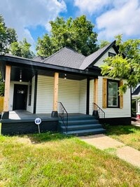 Building Photo - Newly Renovated Rental Home