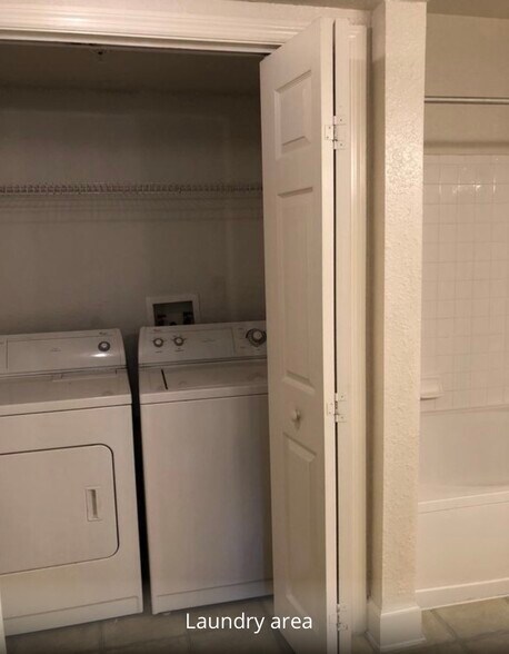 Laundry closet - 304 E South St