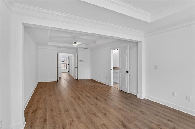 Building Photo - 3267 Ferncliff Ln