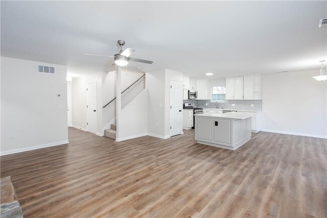 Building Photo - 4100 Chanticleer Dr NW