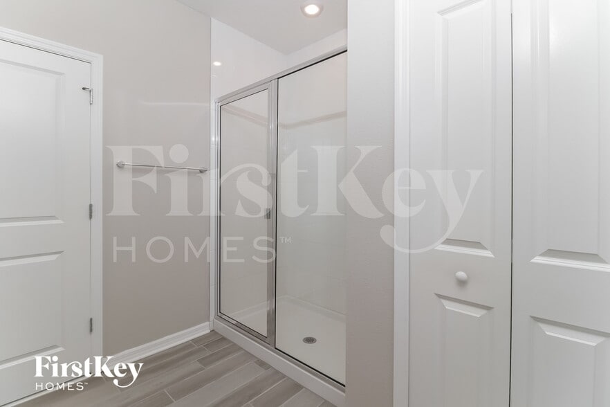 Building Photo - 34088 White Fountain Ct