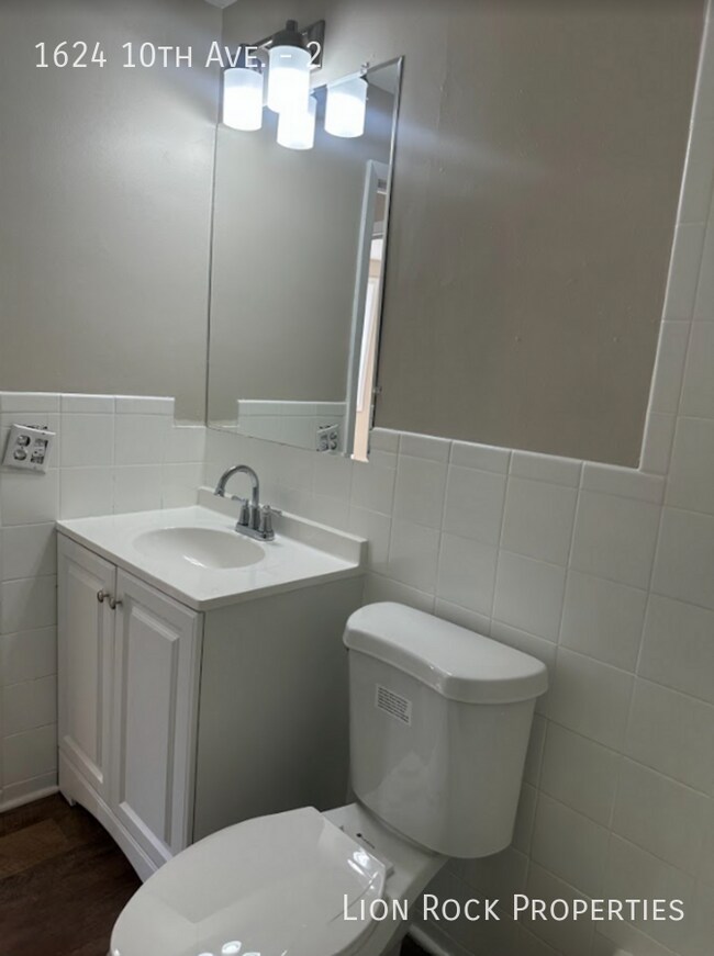 Building Photo - 1624 10th Ave