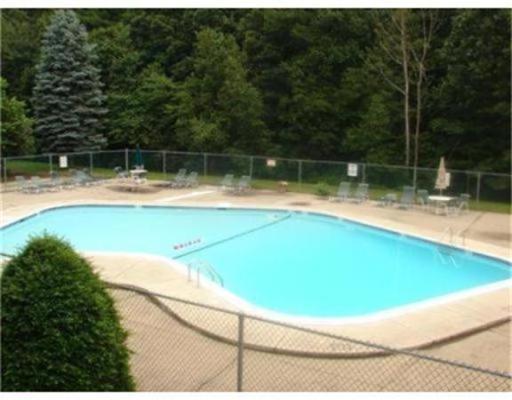 Building Photo - A5 Colonial Dr