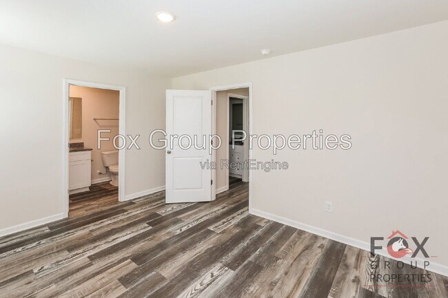 Building Photo - 108 Dogwood Vlg Trl