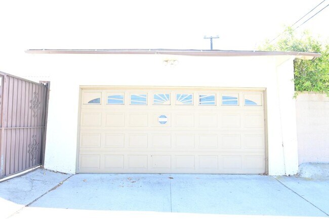 Building Photo - 20503 Madrona Ave