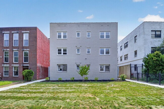 Building Photo - 1823 East Capitol St SE