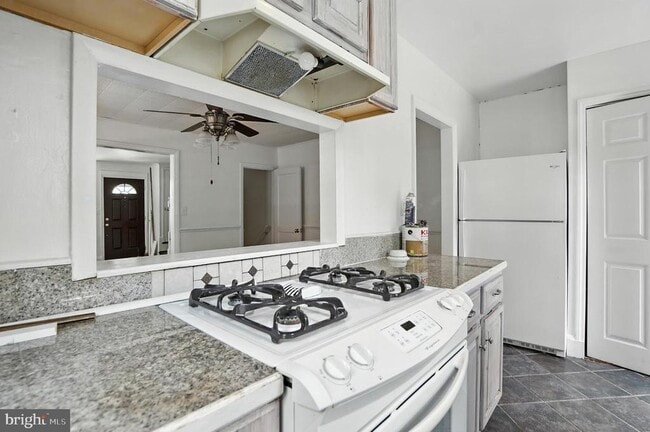 Building Photo - 4 N Belle Grove Rd