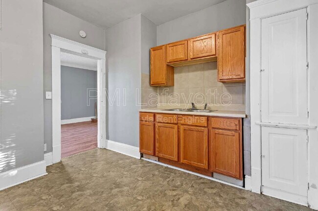 Building Photo - 1502 1/2 N 13th St