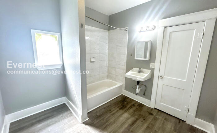 Building Photo - 1624 Pike Ave