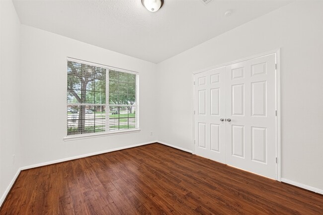 Building Photo - 22303 Naple Hollow Ln