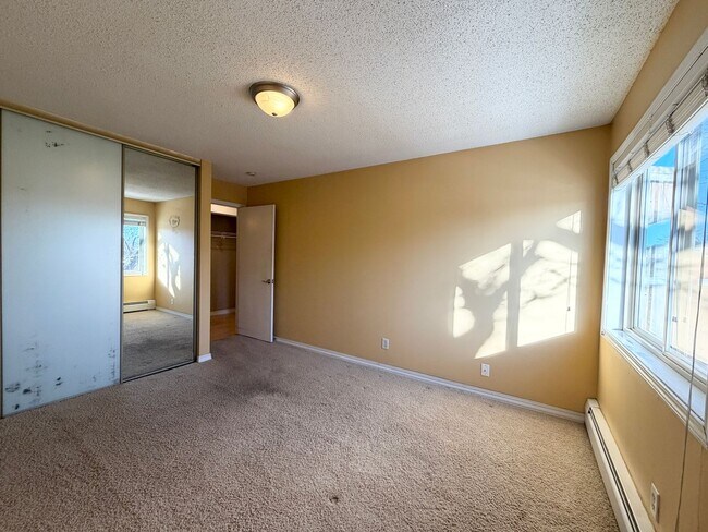 Building Photo - 1-bedroom Near Bde Maka Ska! Underground Parking & Balcony!