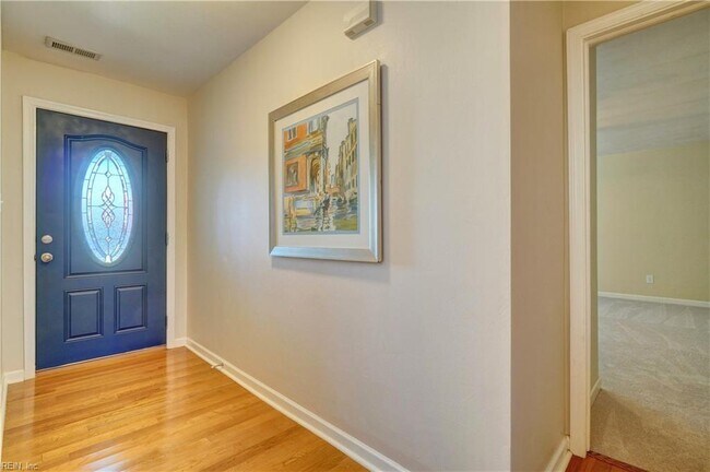 Building Photo - 624 Willow Bend Dr
