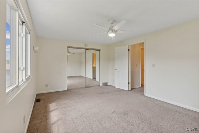 Building Photo - 104 Lookout Cir