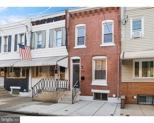 Building Photo - 1926 S Hicks St