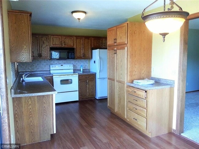 Building Photo - 502 Prairie Ln