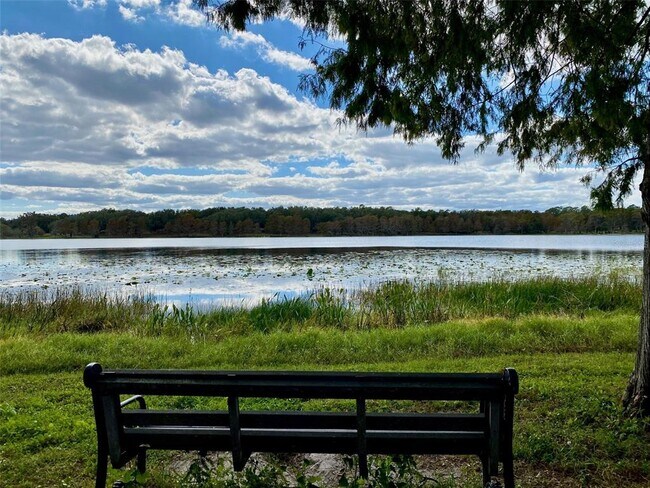 Building Photo - 3468 Soho St