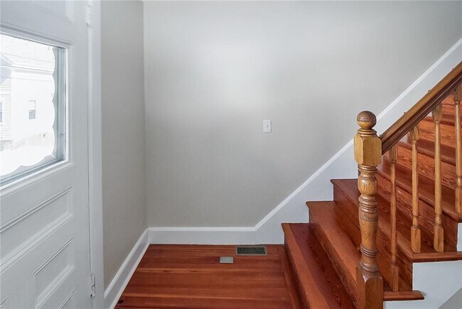 Building Photo - 1 Conrad Ct