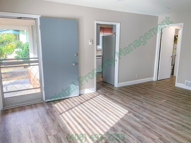 Building Photo - 817 Harrison St