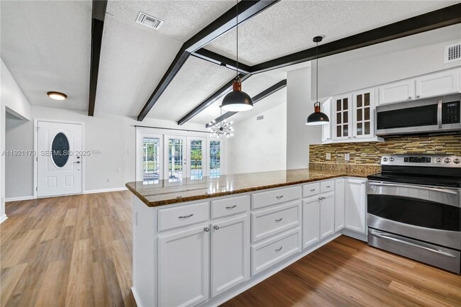 Building Photo - 6215 Donegal Dr