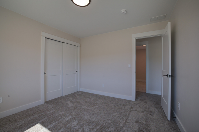 Building Photo - 1621 Serenity Ln