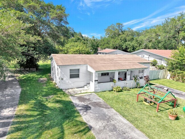 Building Photo - 577 NW 90th St