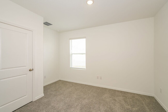 Building Photo - 10583 Gentle Rain Dr
