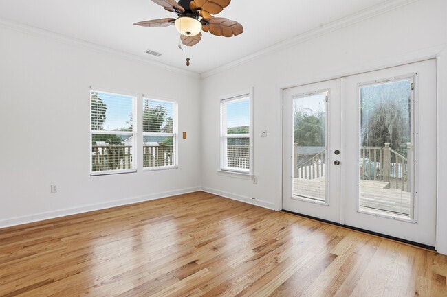Building Photo - Lowcountry living on beautiful Whitemarsh Island