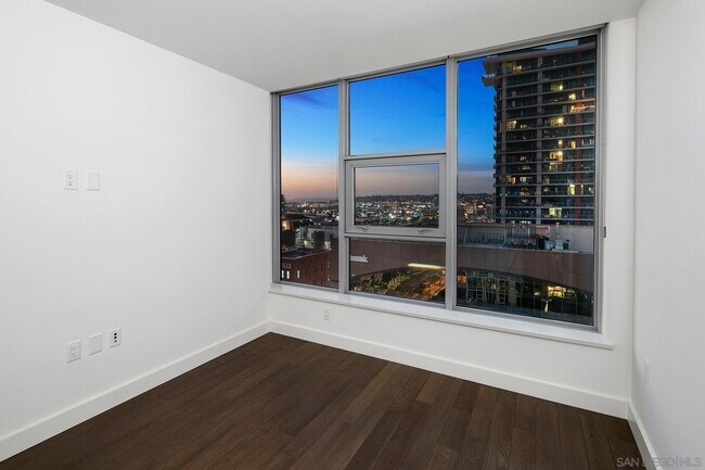 Building Photo - 1388 Kettner Blvd