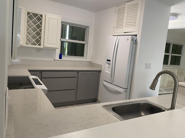 Building Photo - 2601 S Roosevelt Blvd