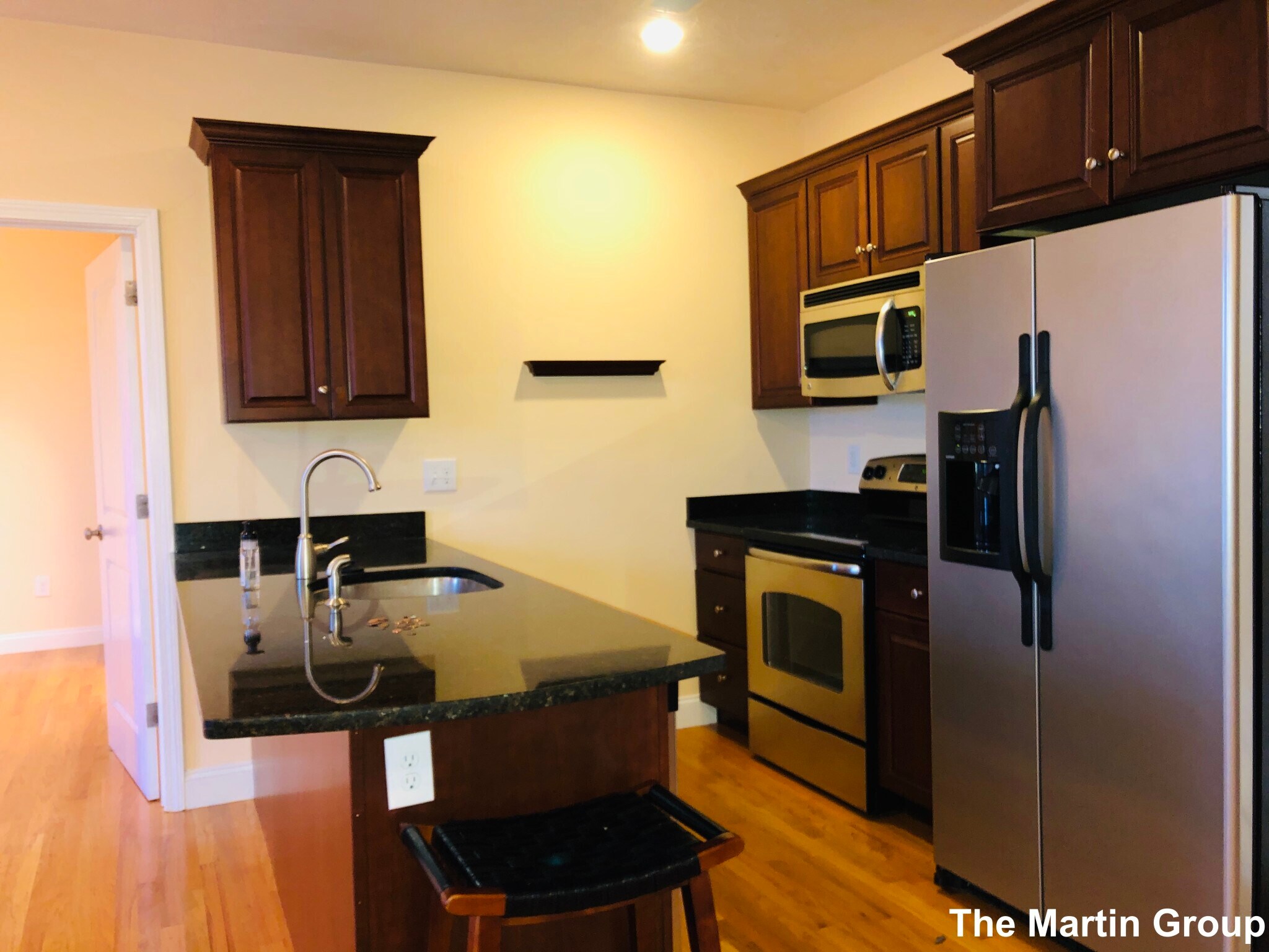 Building Photo - 102 Fellsway W