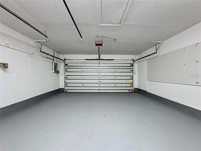 Building Photo - 1170 Myrtle Ave