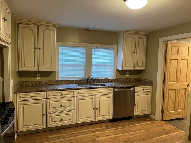 Building Photo - 127 Jefferson St