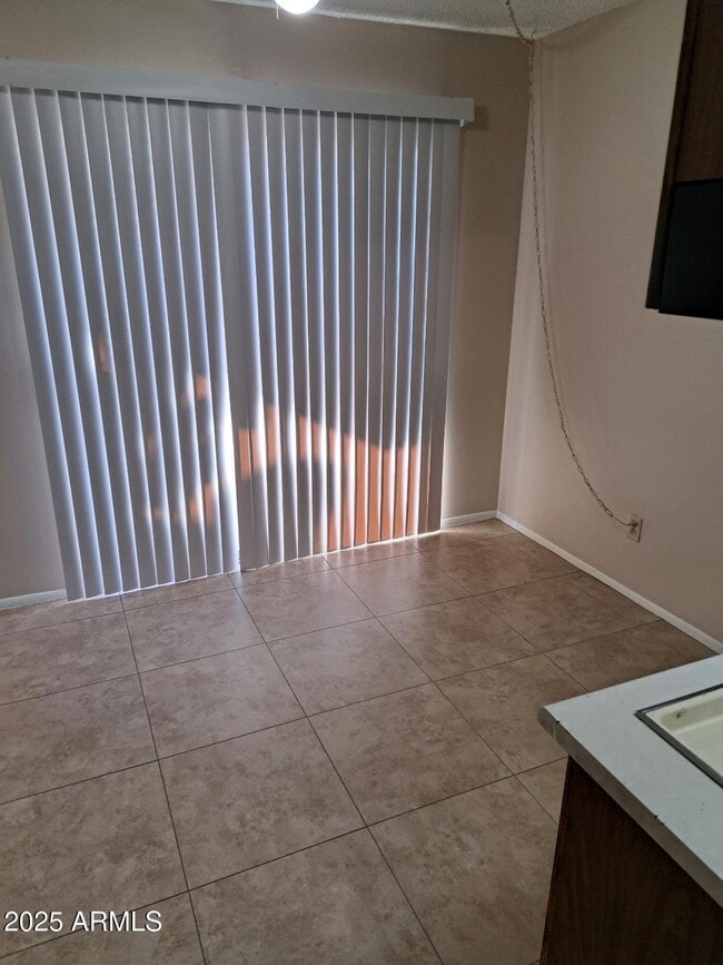 Building Photo - 4707 S Stanley Pl