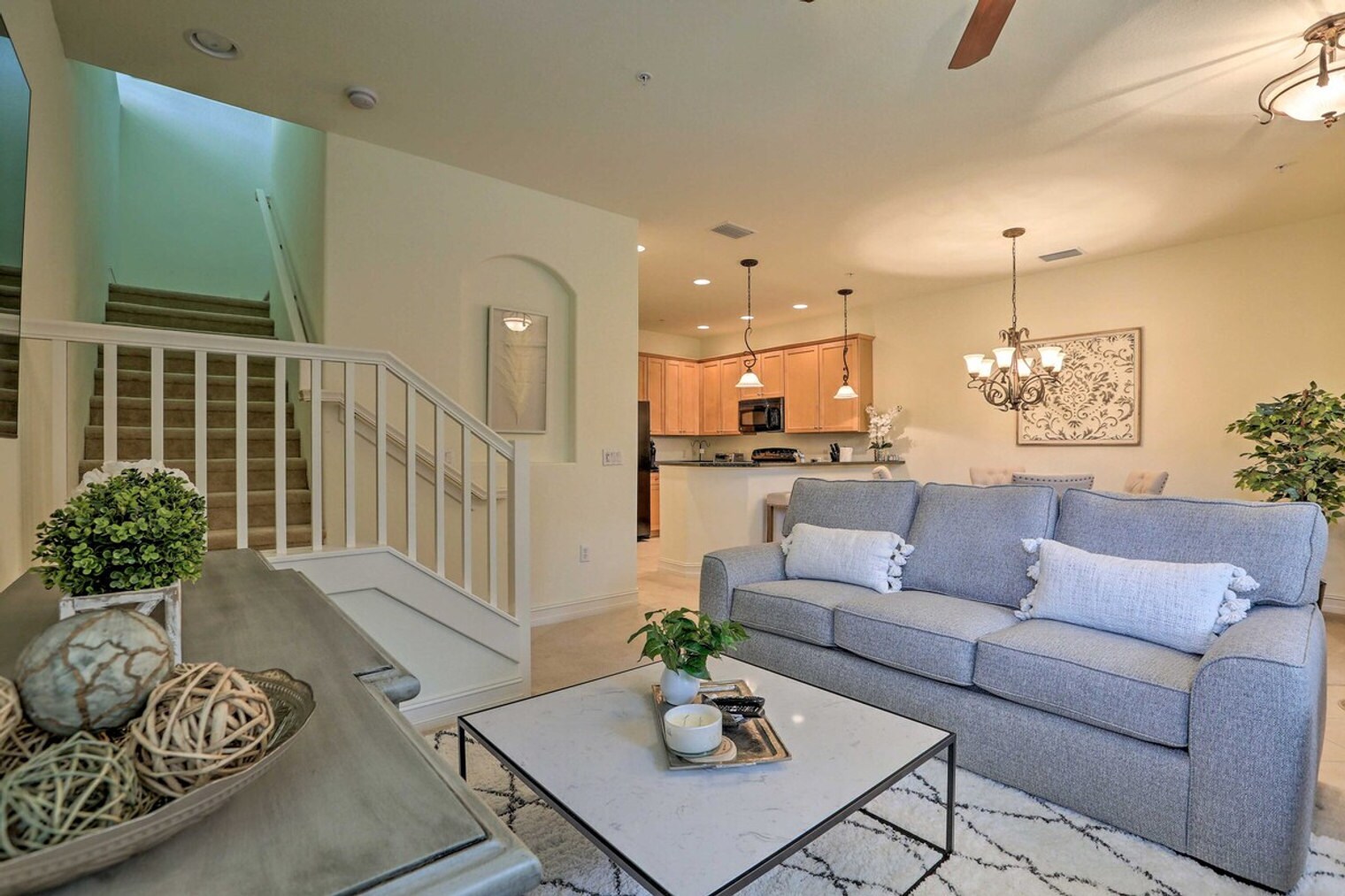 Building Photo - 9159 Delano St