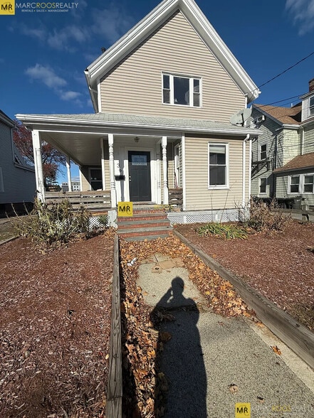 Building Photo - 36 Pratt St